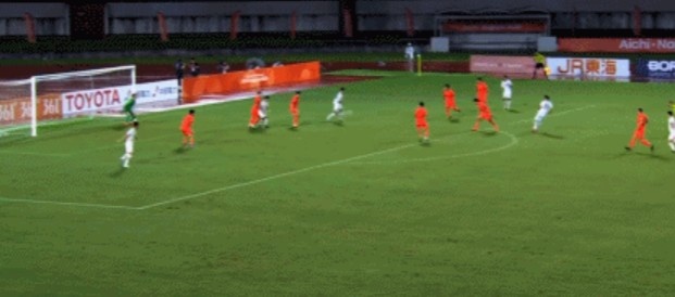 半场-U23国足1-1朝鲜U23 张玉宁头球破门吴曦献助攻毛伟杰染黄