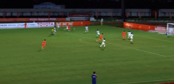 半场-U23国足1-1朝鲜U23 张玉宁头球破门吴曦献助攻毛伟杰染黄
