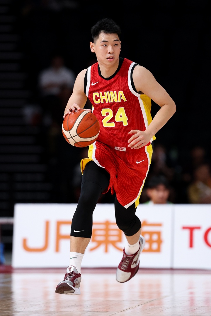 崔永熙：中国男篮由防守发起进攻&今天防守不好 不能以紧为借口
