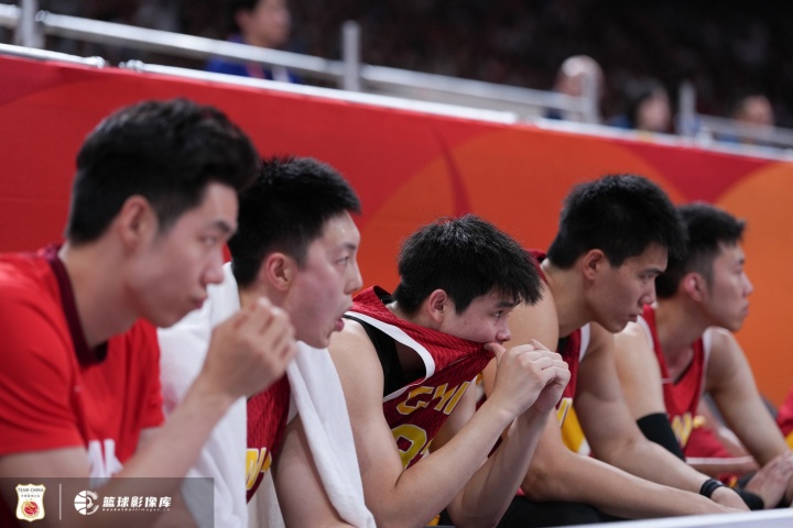 杨毅:苏群说亚运会该派二队或青年队去 现在看可能他说对了 杨毅:苏群说亚运会该派二队或青年队去 现在看可能他说对了