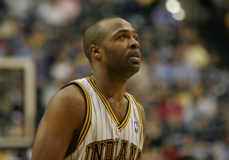 杰克：NBA出台着装令不仅因艾弗森 更因廷斯利穿个背心坐在替补席