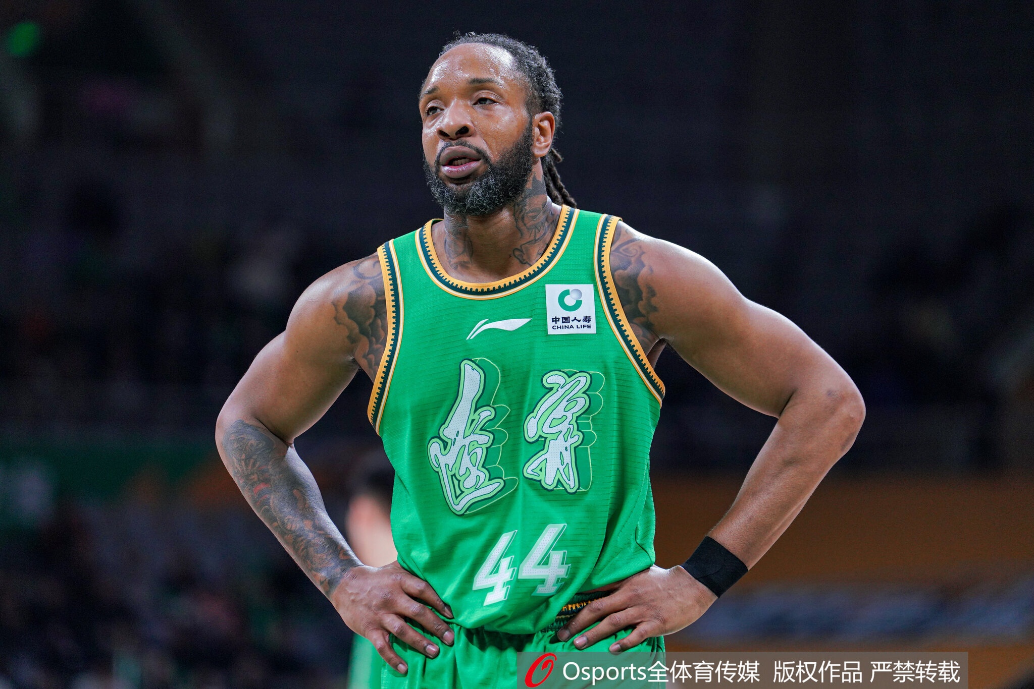 媒体人：广厦第三外援确定 34岁的德兹明·威尔斯回归第三度加盟