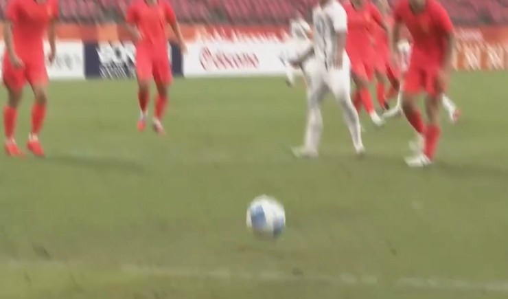 半场-U23国足1-0泰国 彭啸造乌龙毛伟杰大单刀失良机